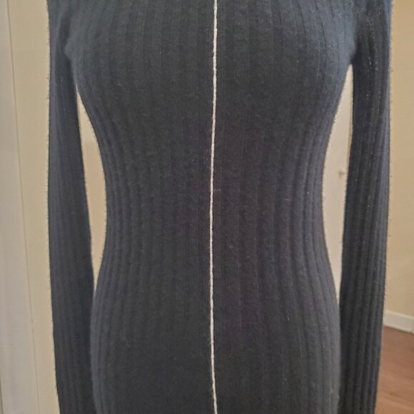 Neiman Marcus Cashmere xs $350 - Picture 2 of 4